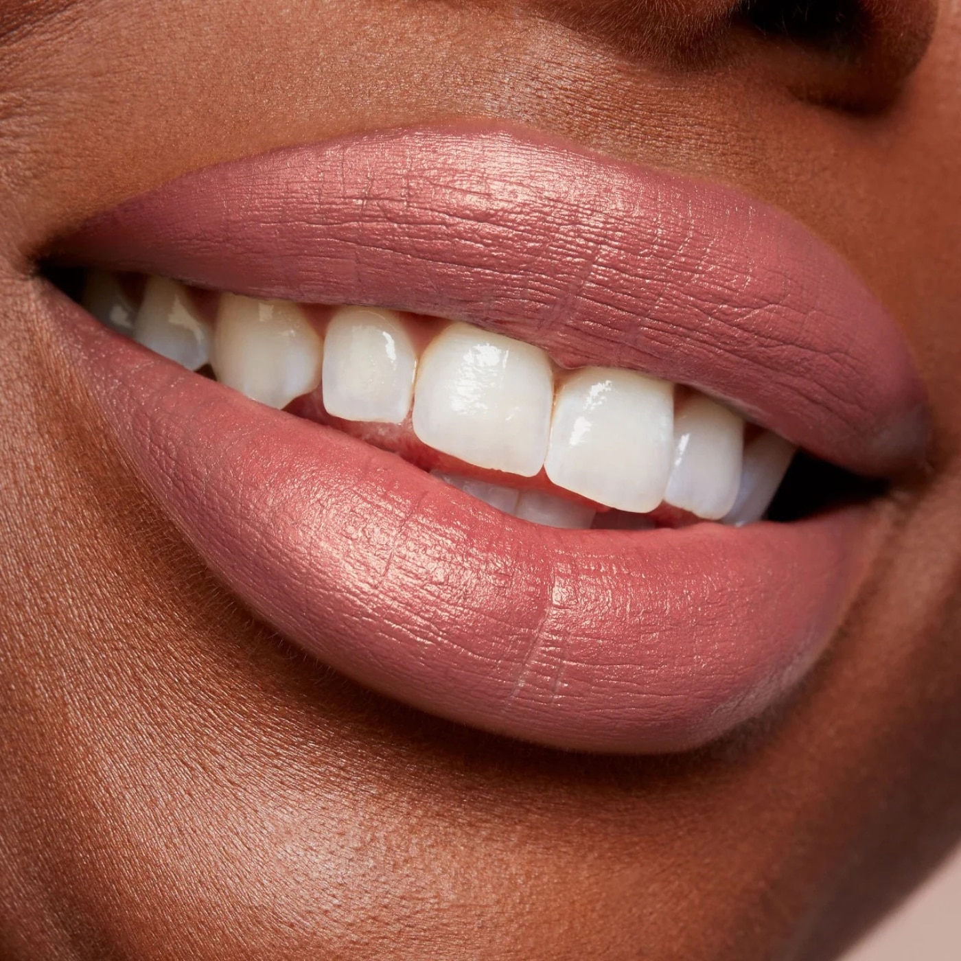MAJOR HEADLINES MATTE SUEDE LIPSTICK SEDUCTIVE (LABIAL EN BARRA MATE)